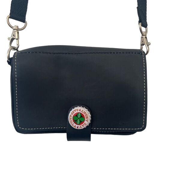 Vtg Little Earth Black Recycled Rubber Bottle Cap Closure Crossbody Purse - Picture 1 of 10